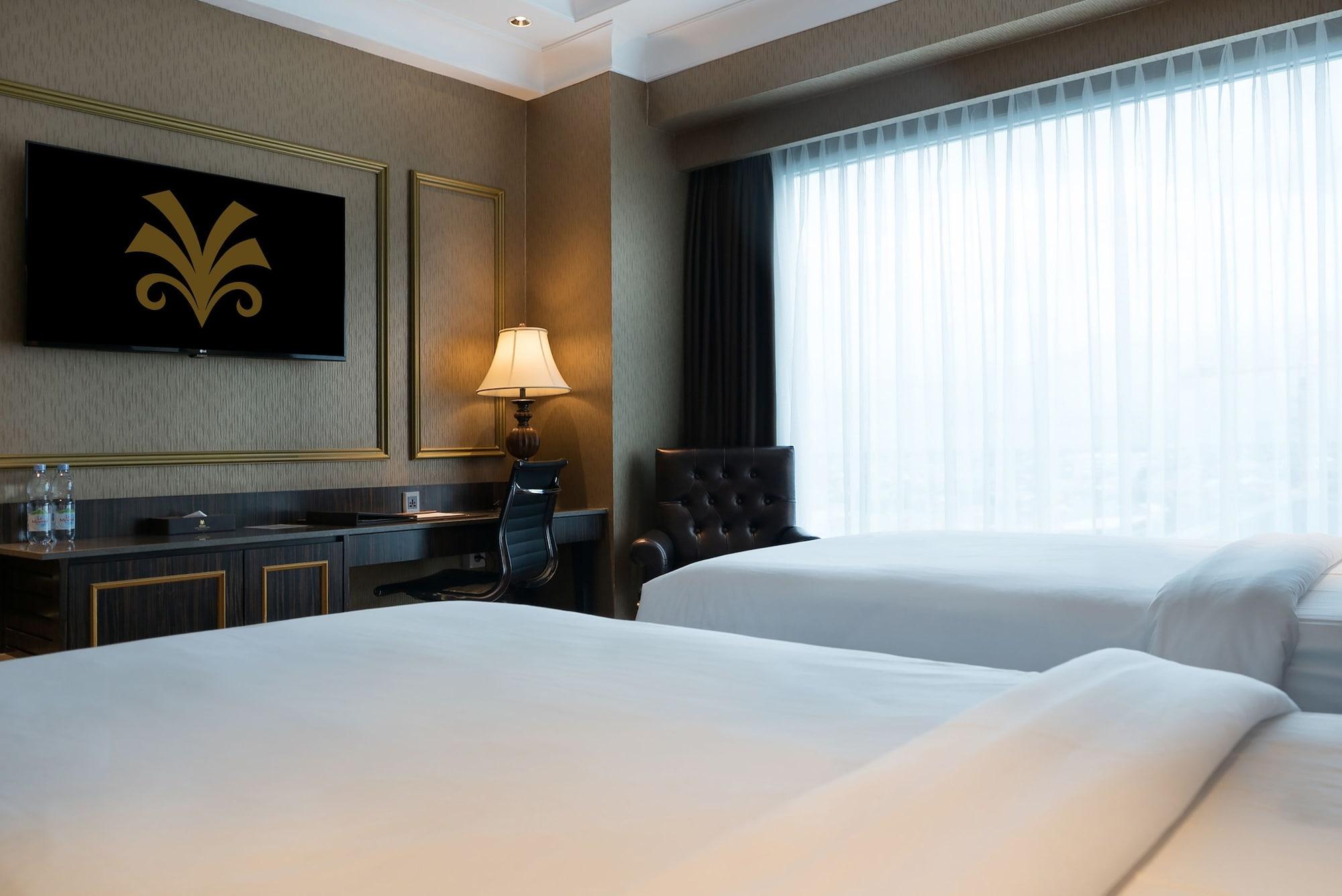 Myko Hotel & Convention Center Макасар Екстериор снимка