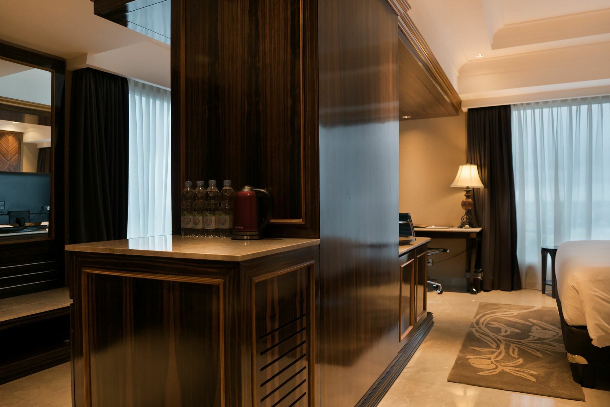 Myko Hotel & Convention Center Макасар Екстериор снимка